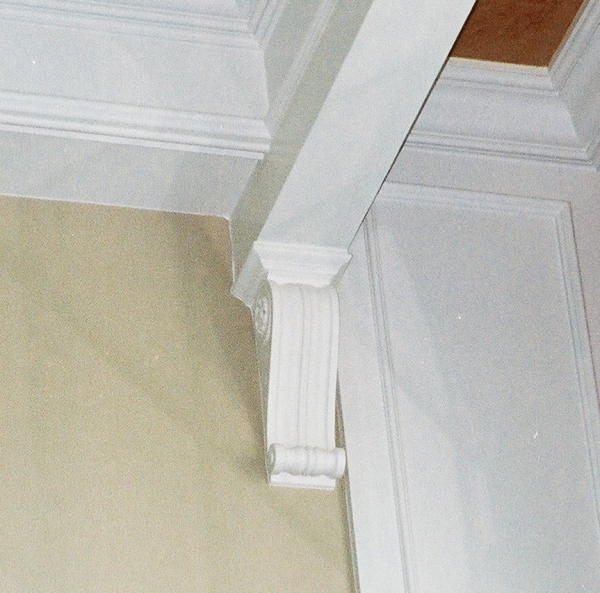 Grooved and Scrolling Corbel Bracket
